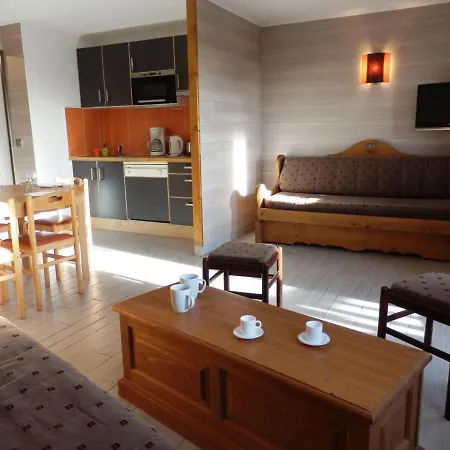 公寓 Spacieux Pour 8 Pers, Balcon, Proche Commerces, Acces Direct Pistes Et Parking Couvert - Fr-1-634-9